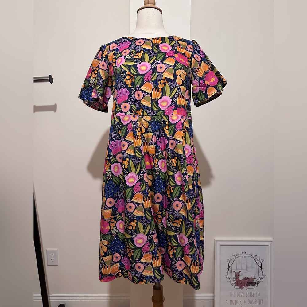 Nelly Wade Floral Dress Size Small